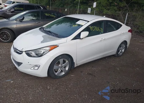 2013 Hyundai Elantra Gls z USA, uszkodzony, nr VIN 5NPDH4AE2DH404311